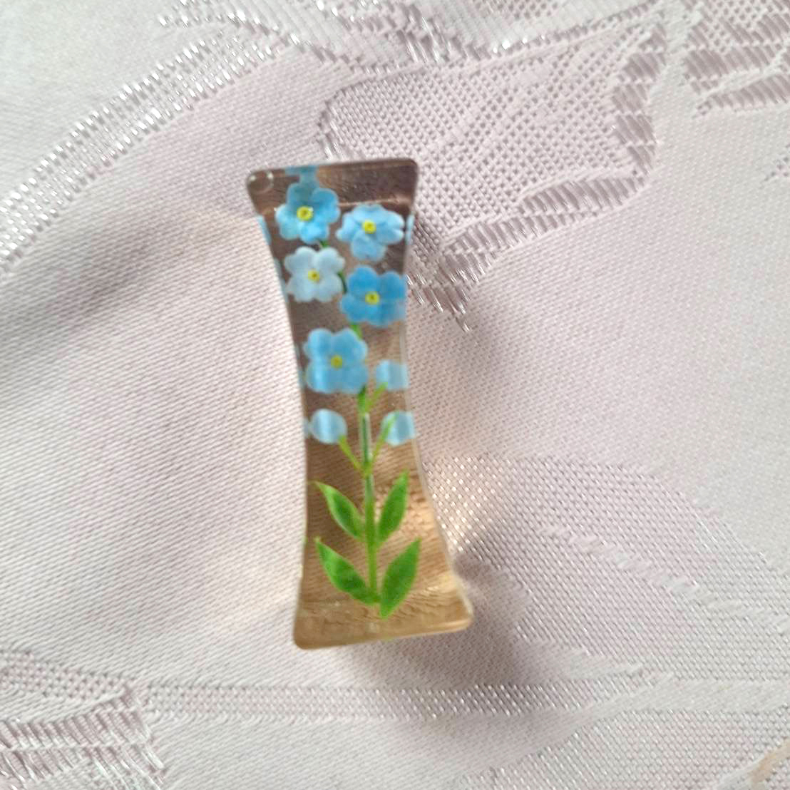 【忘れな草の優しい青】レジン箸置き ｜ ハンドメイド・春の食卓に