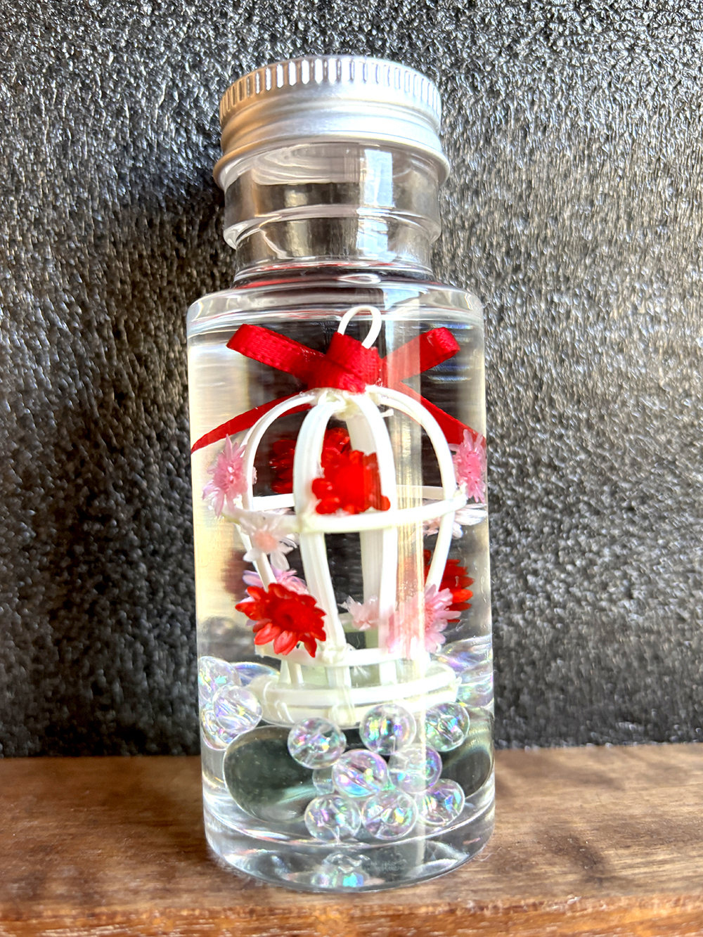 【赤いお花の妖精が住む鳥かご🕊️】キラキラハーバリウムで、お部屋を夢の世界に✨